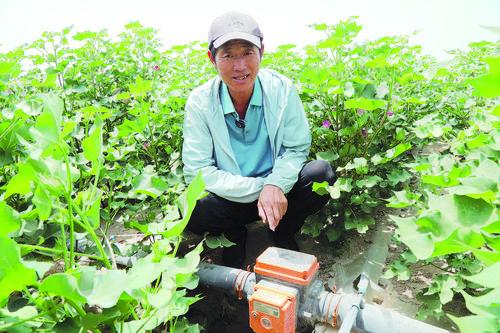 水肥一體化智能施肥機造福棉農